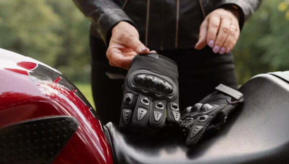 Moto: proteggere le mani