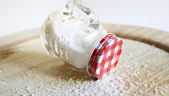 Ipertensione: un cucchiaino di sale in meno aiuta a ridurla